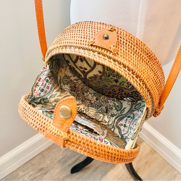 Round Rattan Bag - Picture 5 of 6